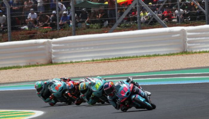 Pembalap Indonesia Start Baris Kedua, Veda Ega Pratama Posisi Keempat di Moto3 Brasil 2026
