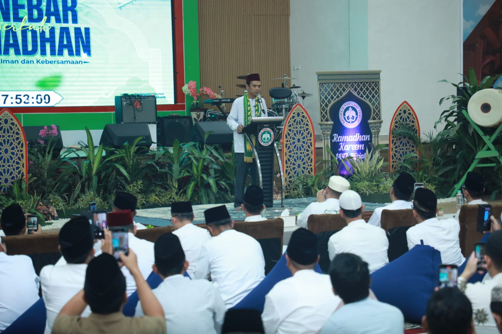 Ustadz Abdul Somad saat Tausiah Ramadhan dan Buka Puasa Bersama di Ganesha Arena, Baturaja, Jumat